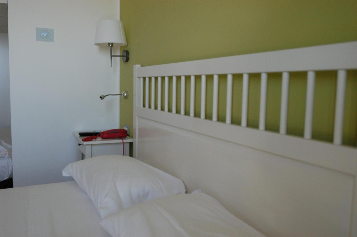 Hotel E Residence Il Faro อักเชียโรลี ภายนอก รูปภาพ