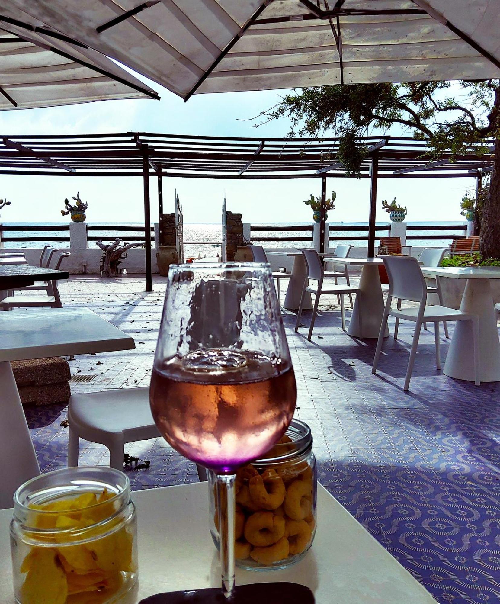 Hotel E Residence Il Faro อักเชียโรลี ภายนอก รูปภาพ